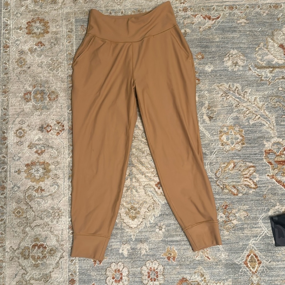 Old Navy Hight-Waisted Powersoft Jogger - Camel